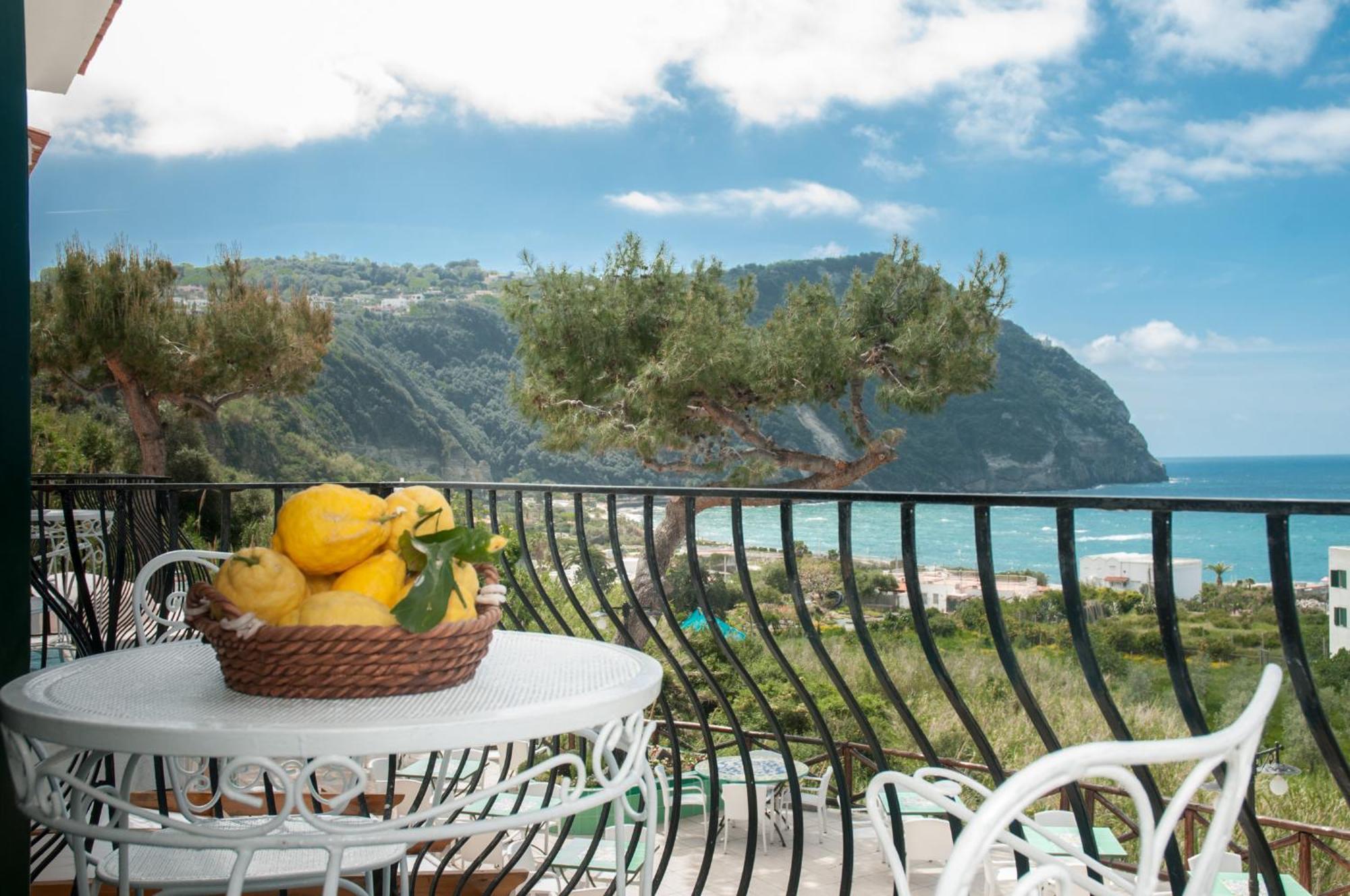 Hotel Villa Bianca Forio  Exterior photo